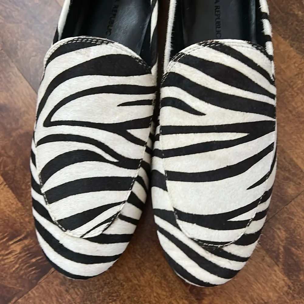 Banana Republic Zebra Demi Loafers - Picture 3 of 9